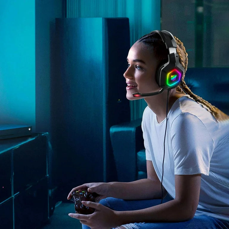 سماعة الألعاب السلكية ONIKUMA K10 مع إضاءة RGB وميكروفون مدمج وكابل بطول 1.5 متر - أبيض